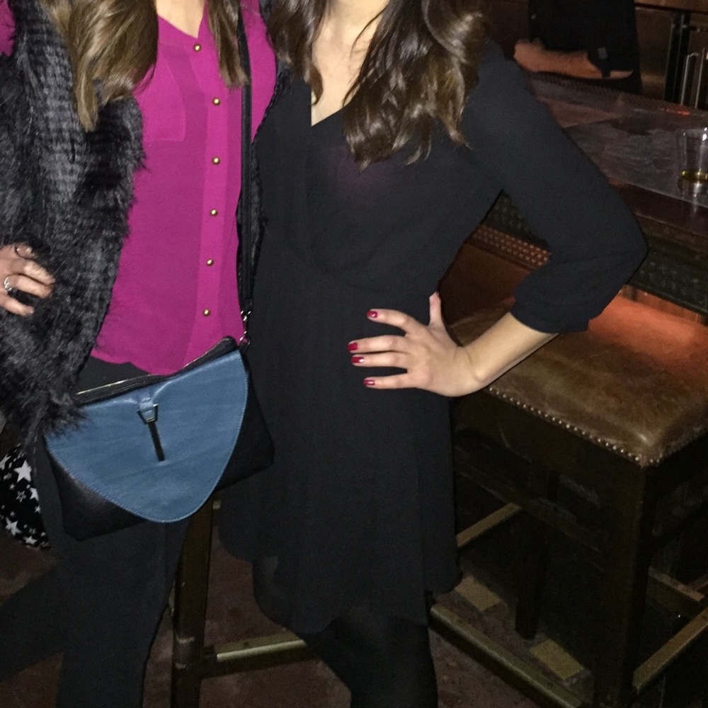 LUSH XS v-neck little black dress